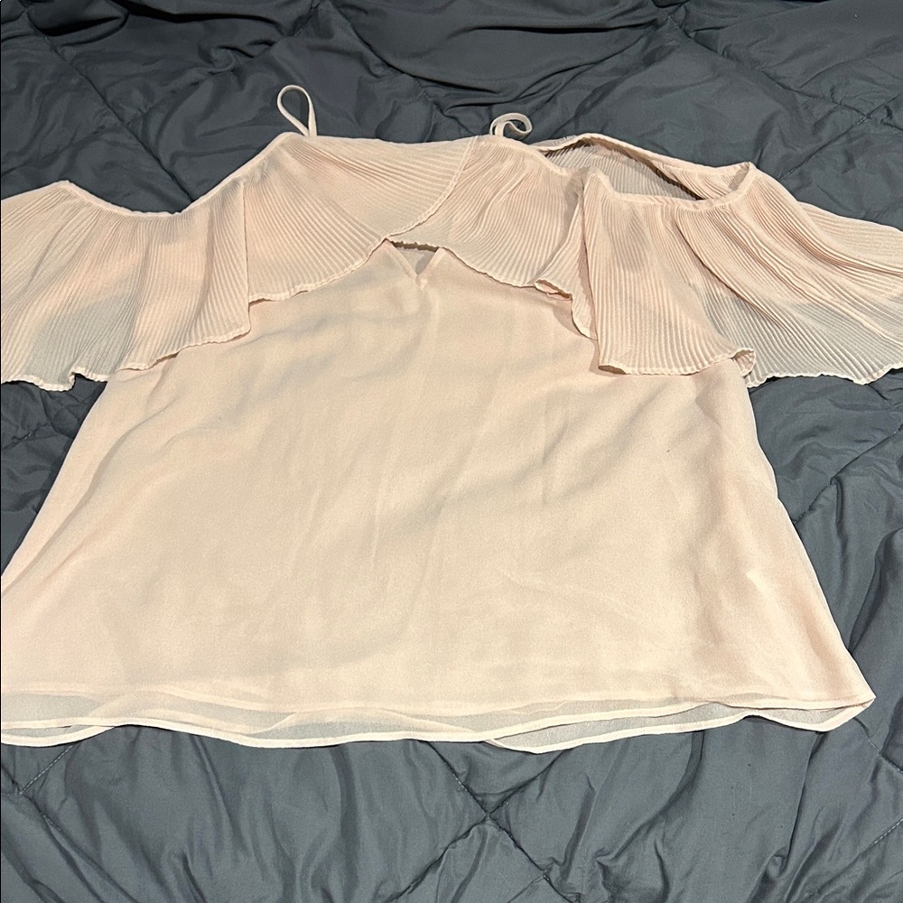 VENUS Soft Pink Off-Shoulder Blouse